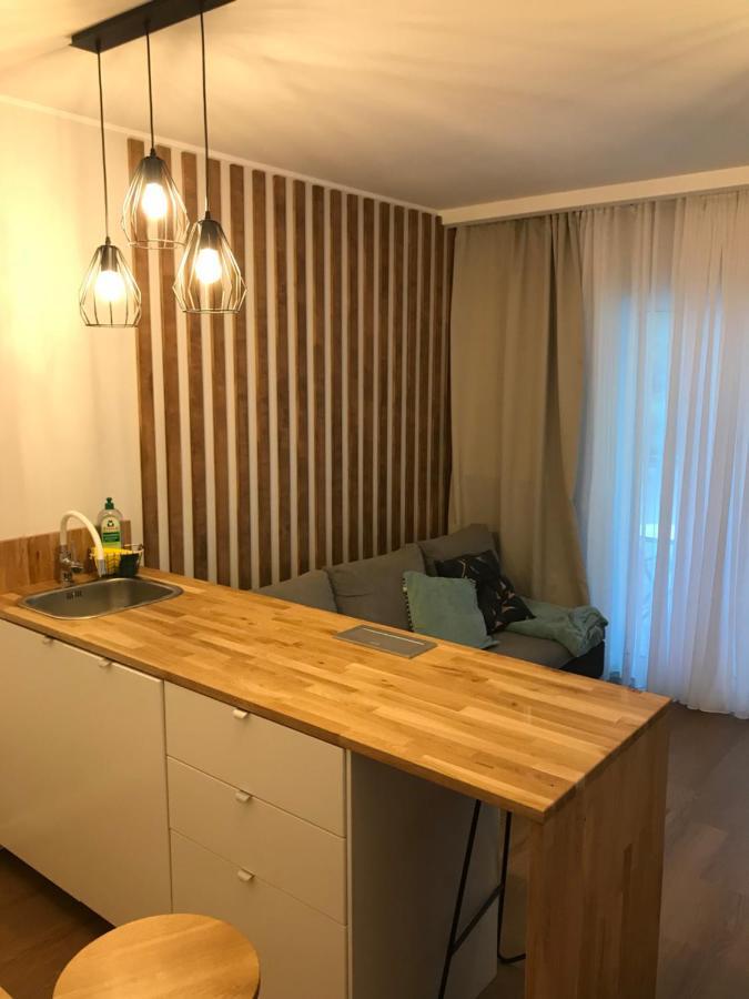 Apartment Yellow Stone