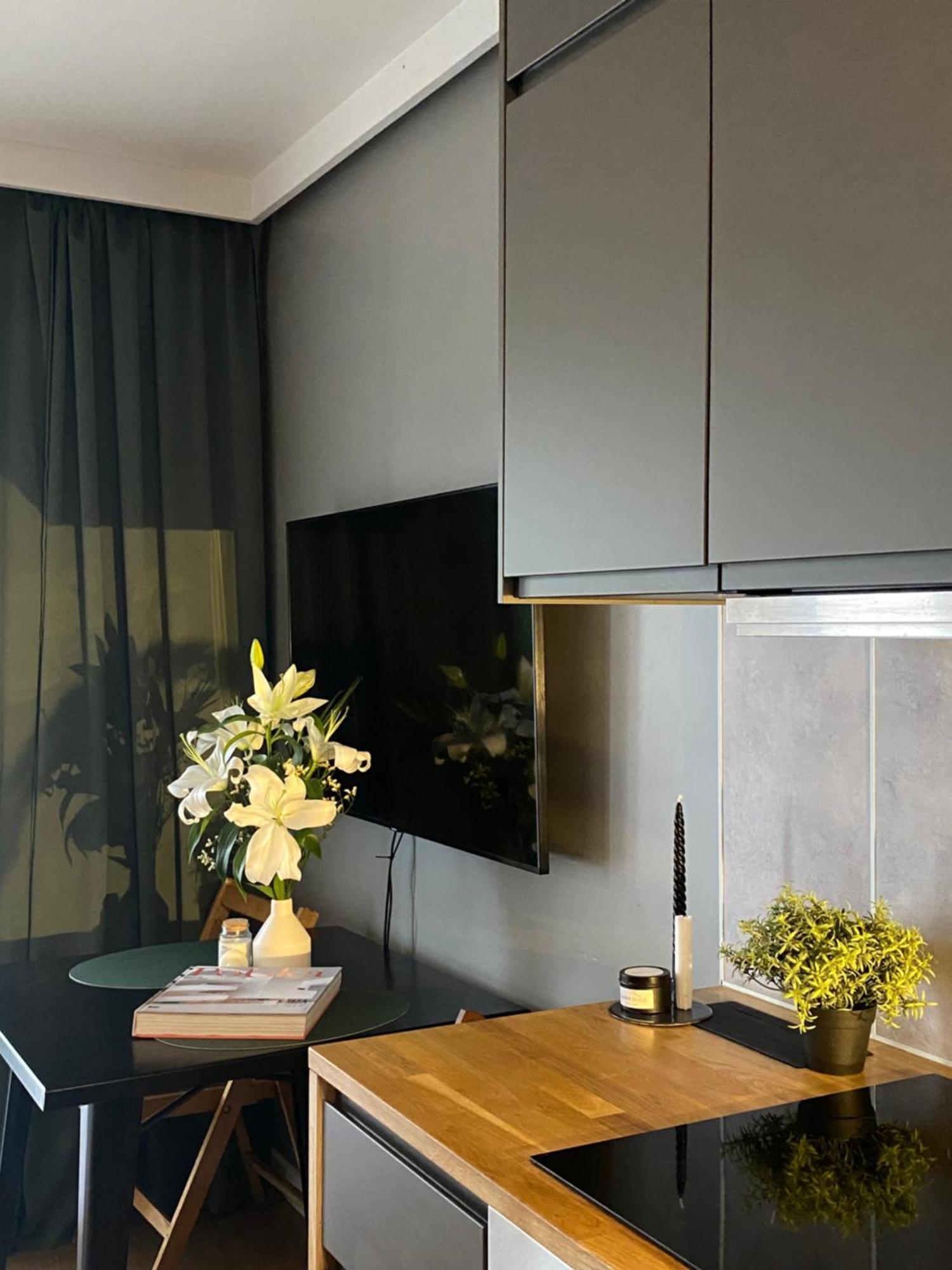 Yellow Stone Apartment *